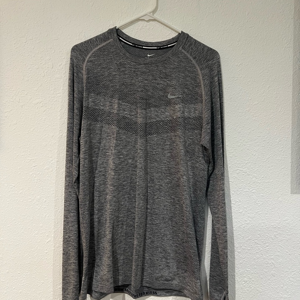Nike Men's Heather Gray Long Sleeve Tee